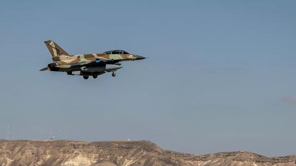 Истребитель F-16 Fighting Falcon ВВС Израиля.  - Sputnik Ўзбекистон