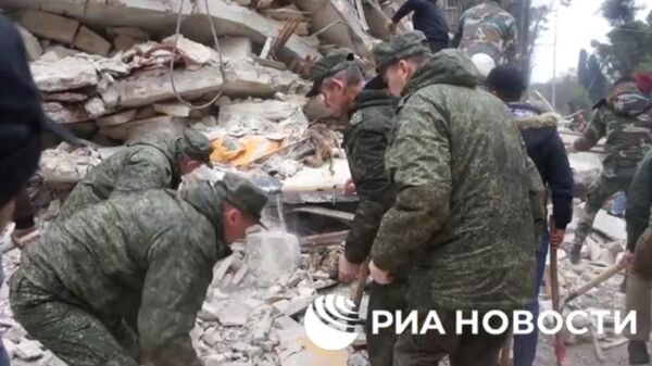 Шойгу дал указания командующему группировки войск в Сирии оказать помощь в ликвидации последствий землетрясения - Sputnik Ўзбекистон