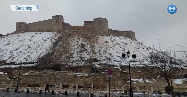 Крепость Газиантеп в Турции, построенная почти 2 тыс. лет назад и внесенная в Список всемирного наследия ЮНЕСКО, была повреждена землетрясением 6 февраля. - Sputnik Узбекистан