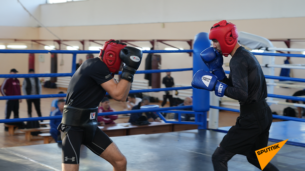 Дисциплина на первом месте: как узбекистанские боксеры готовятся к ЧМ - Sputnik Узбекистан
