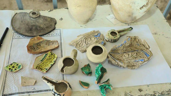 Древние артефакты были найдены в памятнике Ахсикент в Туракурганском районе Наманганской области. - Sputnik Узбекистан