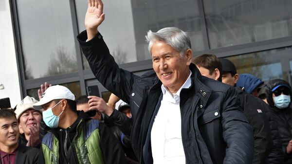 Митинг сторонников Алмазбека Атамбаева в Бишкеке - Sputnik Ўзбекистон