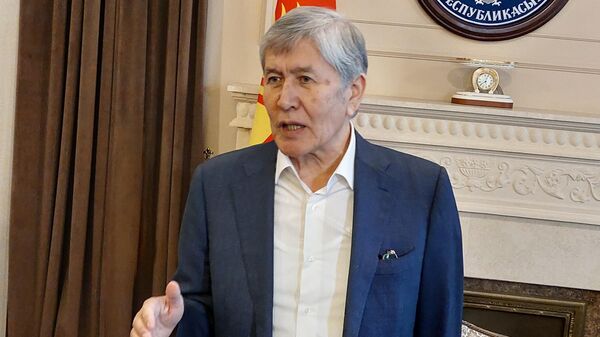 Osvobojdenie Almazbeka Atambayeva iz zaklyucheniya - Sputnik O‘zbekiston