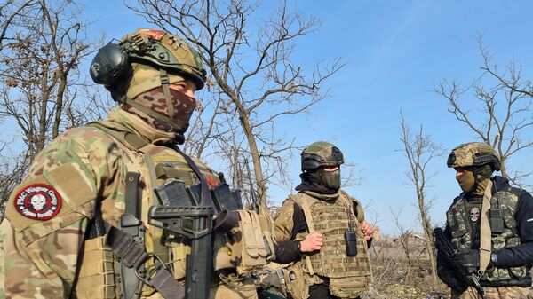 Бойцы группы Вагнер в Артёмовске (Бахмуте) в ДНР. - Sputnik Узбекистан