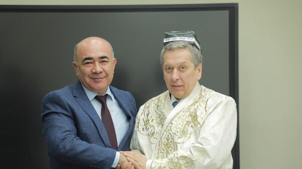 Зоир Мирзаев встретился с представителями российской компании Татнефть - Sputnik Узбекистан