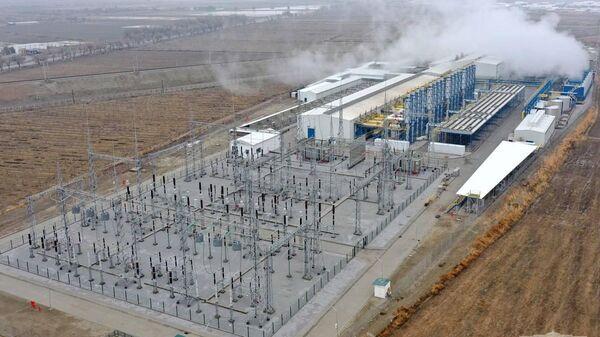 Шавкат Мирзиёев посетил тепловую электростанцию в Бухарском районе. - Sputnik Узбекистан