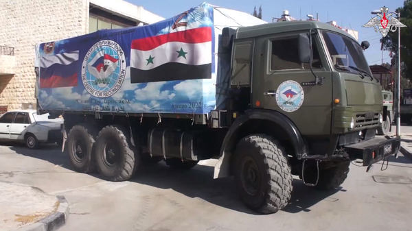 Россия ҳарбийлари Алеппога 2,5 тонна дори етказиб берди - Sputnik Ўзбекистон