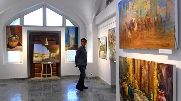 Международная выставка работ художников стран-участниц ШОС в Самарканде - Sputnik Узбекистан