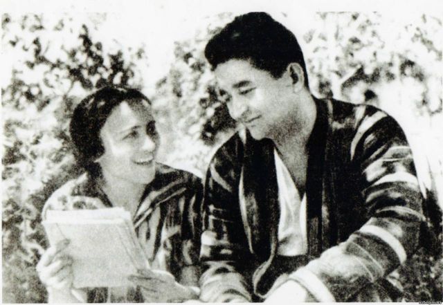 Zulfiya biografiyasi
