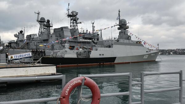 Принятие корабля Грайворон в состав Черноморского флота - Sputnik Ўзбекистон