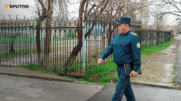 За всеми школами Ташкента закрепили сотрудников ОВД - Sputnik Узбекистан