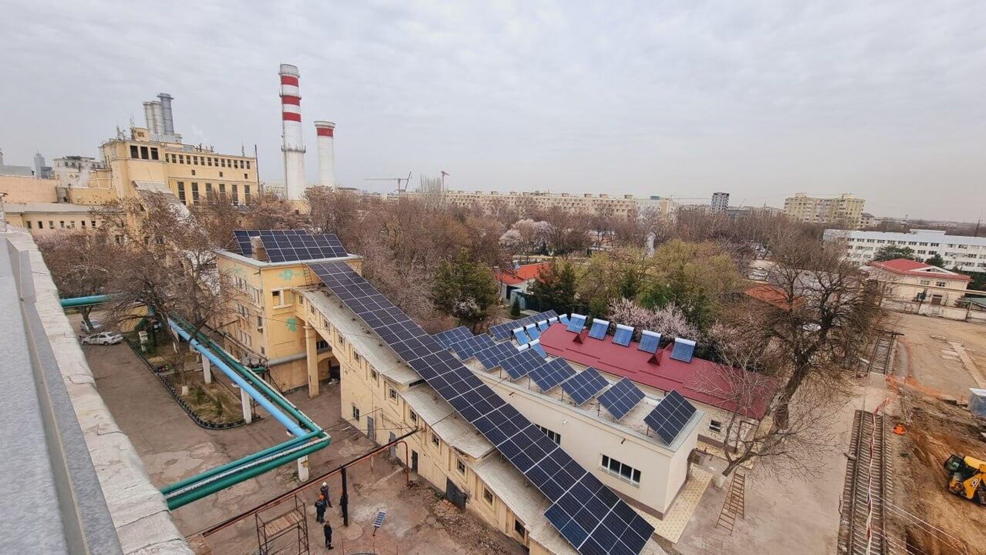 На Ташкентской ТЭЦ строится солнечная фотоэлектрическая станция - Sputnik Узбекистан, 1920, 11.03.2023