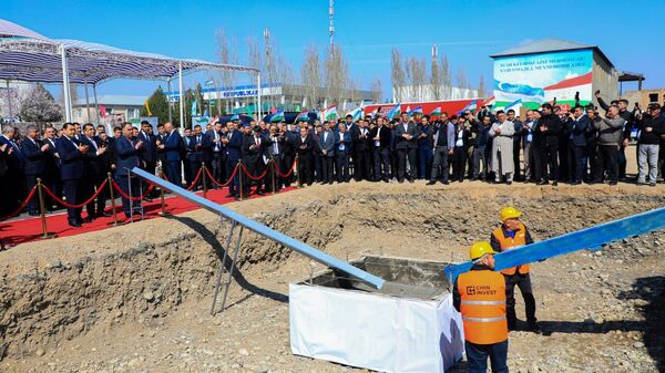 В Бешарыкском районе Ферганской области начали строительство крупного торгового центра - Sputnik Узбекистан