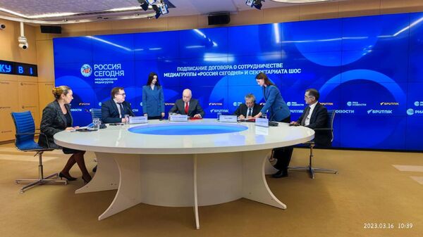 Секретариат ШОС и МИА Россия сегодня подписали договор о сотрудничестве - Sputnik Узбекистан