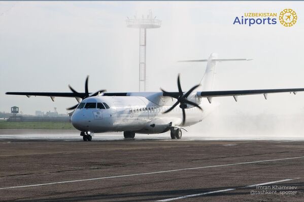 В Ташкент прибыл первый самолет  новой национальной авиакомпании Silk Avia - Sputnik Ўзбекистон