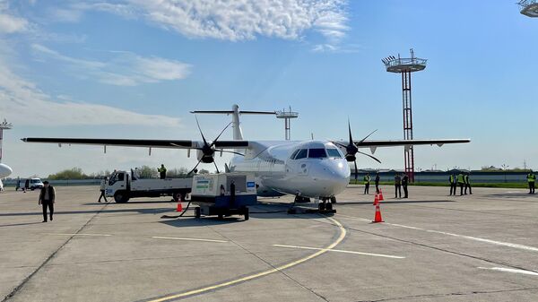 В Ташкенте встретили первый самолет региональной авиакомпании Silk Avia. - Sputnik Ўзбекистон