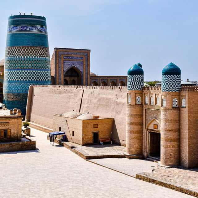 Transvestit erkak moyaklarini qanday yashirishi mumkin? BDSM porno gimnastikachilar