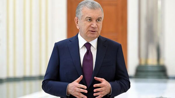 Prezident Shavkat Mirziyoyev oznakomilsya s prezentatsiyey o konsepsii proyekta goroda Noviy Tashkent. - Sputnik O‘zbekiston