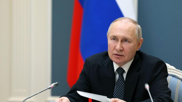 Президент РФ В. Путин провел совещание Совбеза РФ - Sputnik Узбекистан