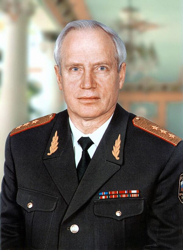 20 мая 2000 года Лебедев назначен на пост директора СВР России. Через три года ему будет присвоено звание генерала армии. - Sputnik Узбекистан