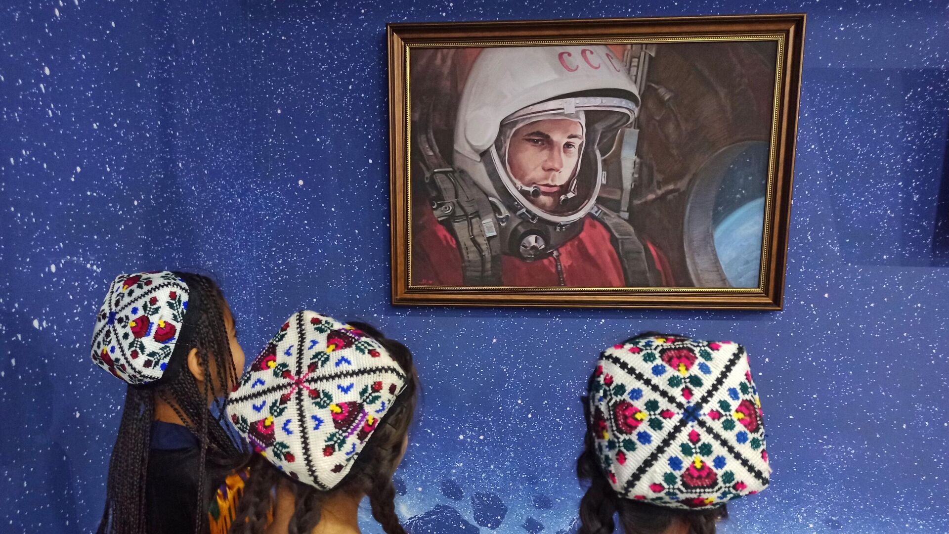 Amakivachcham meni onanizm bilan ushlab oldi.