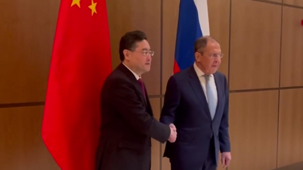 Двусторонняя встреча глав МИД России и Китая в Самарканде - Sputnik Узбекистан