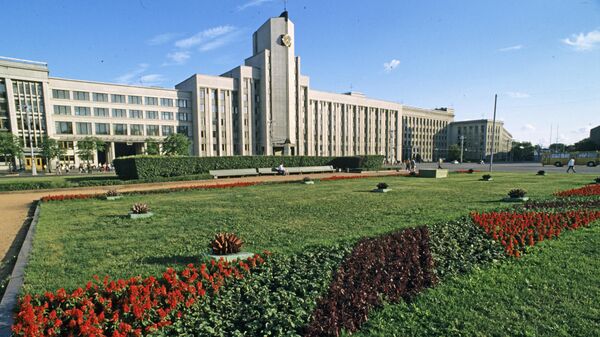 Здание парламента Республики Белоруссии в городе Минске. - Sputnik Узбекистан