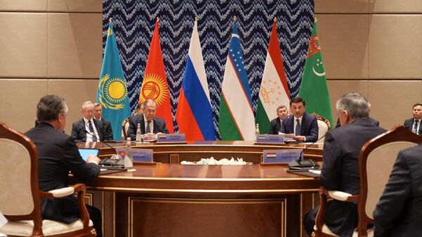 Шестая встреча министров иностранных дел России и Центральной Азии в Самарканде 14 апреля. - Sputnik Ўзбекистон
