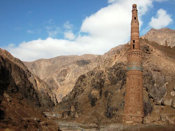65-метровый Минарет Джема в Афганистане — изящное парящее сооружение, построенное в 12 веке. - Sputnik Узбекистан