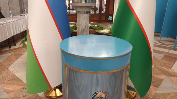 Референдум 2023: Досточное голосование в посольстве Узбекистане в Москве - Sputnik Ўзбекистон