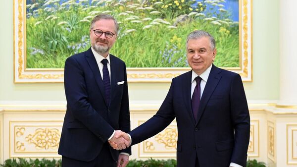 Президент Шавкат Мирзиёев встретился с премьер-министром Чехии Петром Фиалой - Sputnik Ўзбекистон