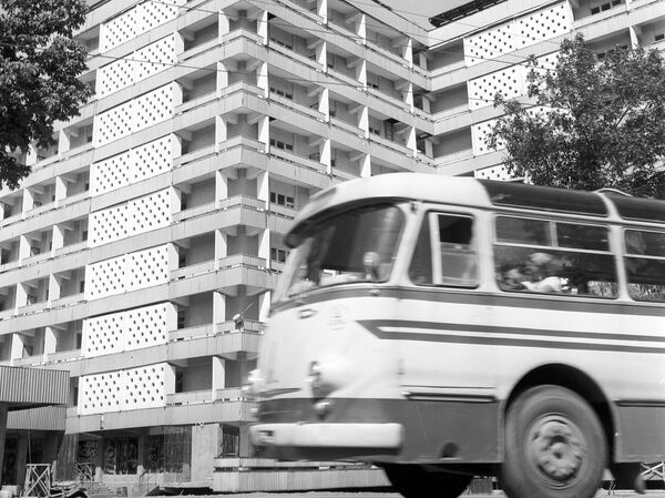 Кварталы домов, выросших на месте разрушений. - Sputnik Узбекистан