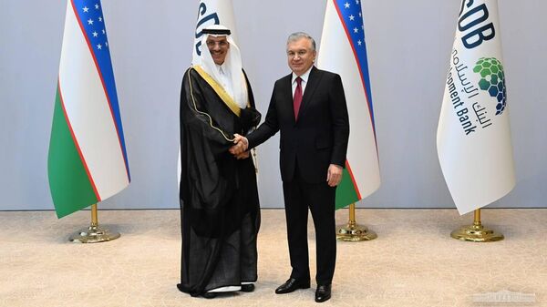  Shavkat Mirziyoyev prinyal prezidenta Islamskogo banka razvitiya Muxammada bin Suleymana al-Djassira. - Sputnik O‘zbekiston