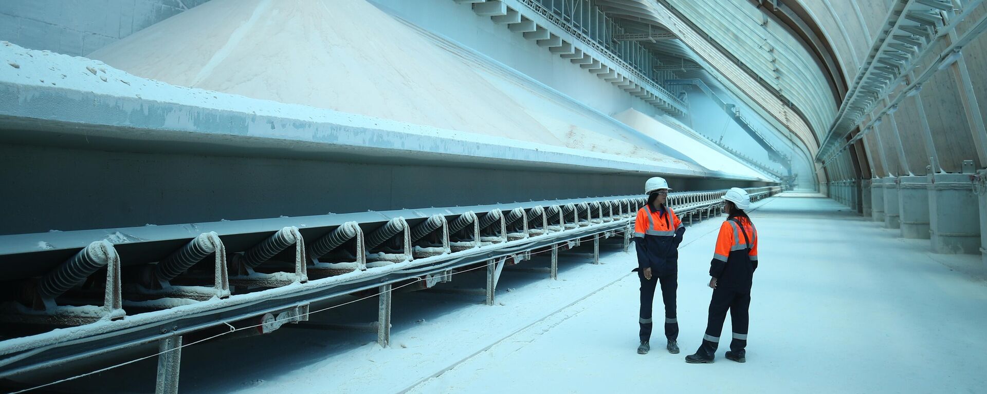 Производство калийных удобрений в Волгоградской области. - Sputnik Узбекистан, 1920, 14.01.2026