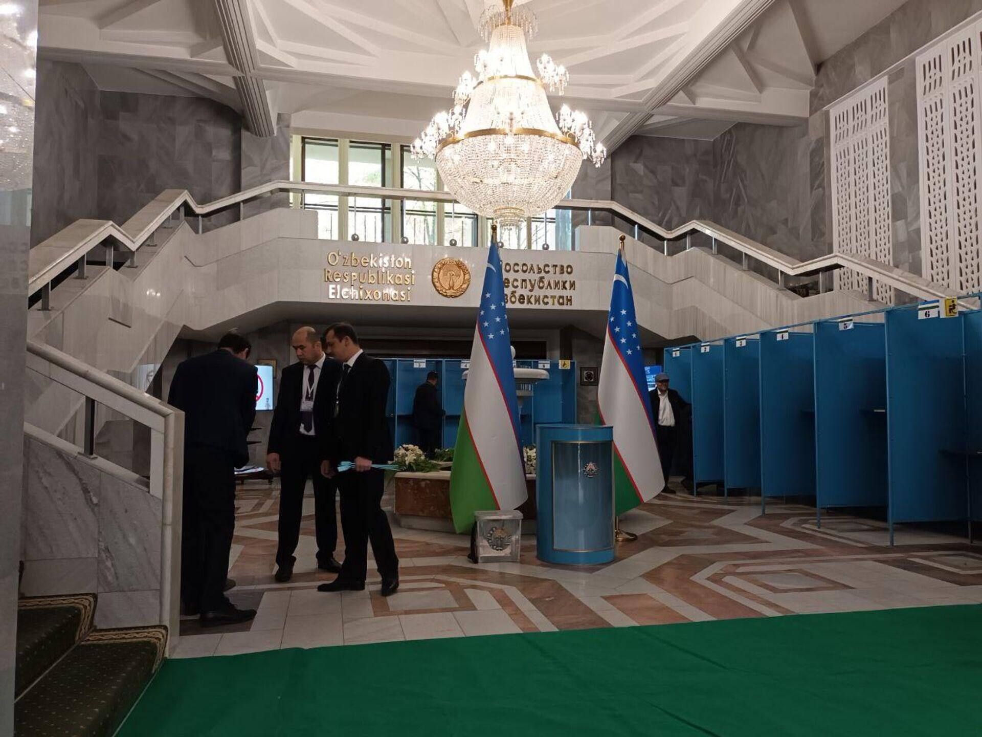  Посольстве Узбекистана в Москве началось голосование соотечественников - Sputnik Ўзбекистон, 1920, 30.04.2023