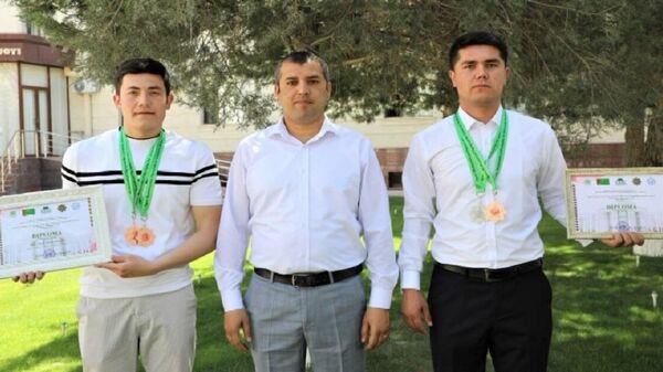 Студенты завоевали 3 серебряные и бронзовые медали на Международной олимпиаде по математике - Sputnik Ўзбекистон