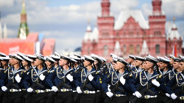 Военный парад, посвящённый 78-й годовщине Победы в Великой Отечественной войне - Sputnik Ўзбекистон