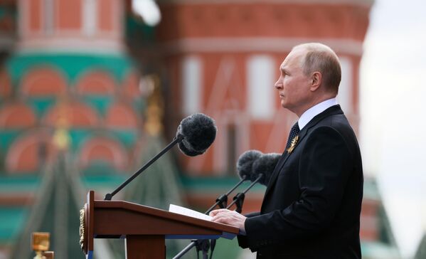 Rossiya prezidenti parad boshlanishidan avval nutq so‘zladi - Sputnik O‘zbekiston