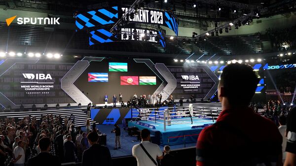 Триумфальная победа Узбекистана на ЧМ по боксу — видео  - Sputnik Узбекистан