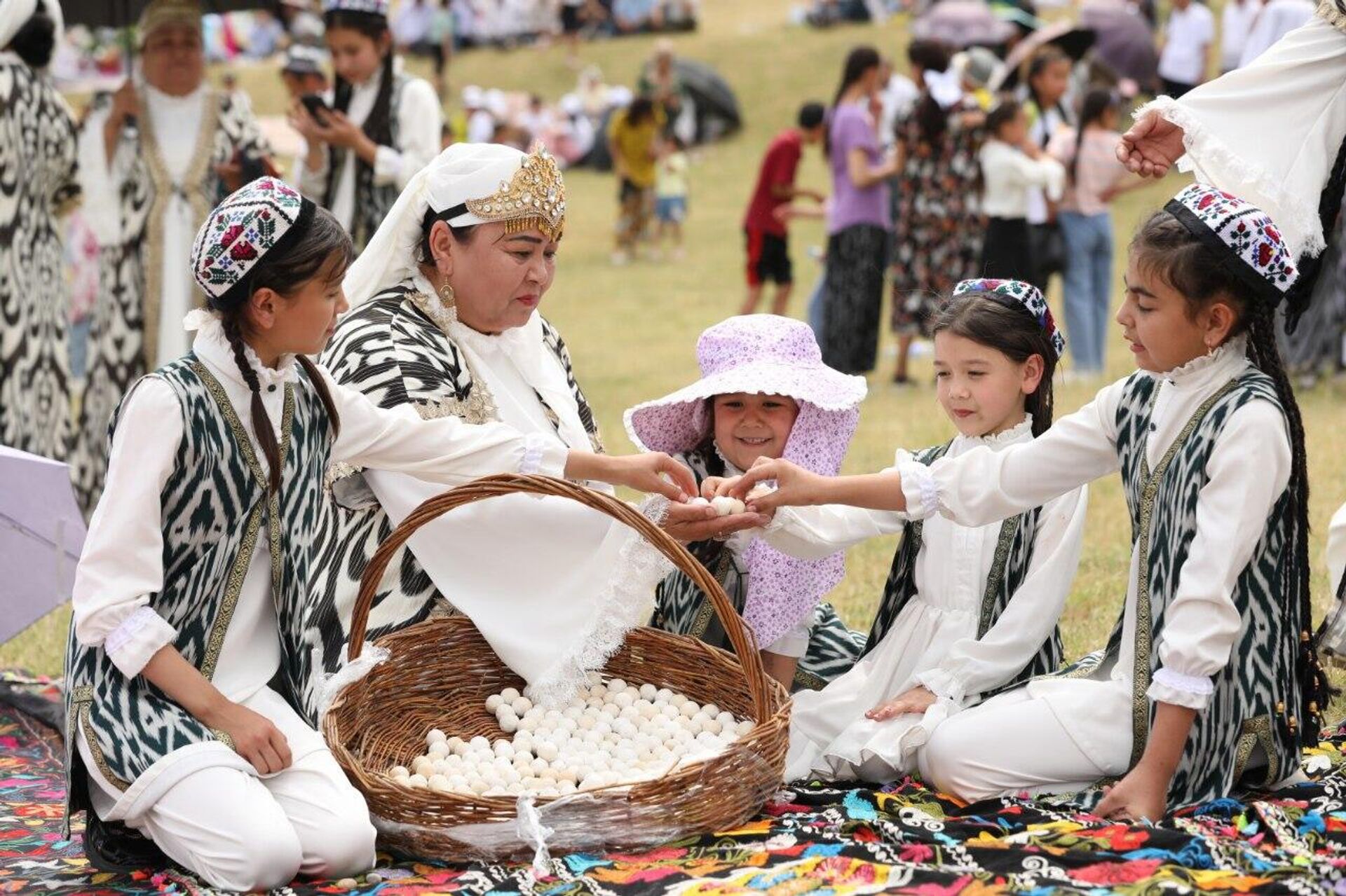 Илак снова пригласил всех на традиционный этнографический фестиваль - Sputnik Узбекистан, 1920, 18.05.2023