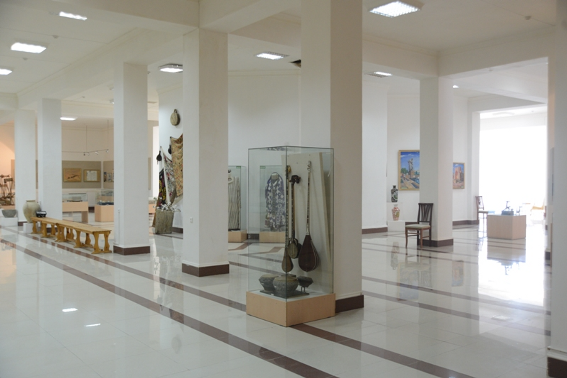  Мемориальный музей Абу Али Ибн Сины  - Sputnik Узбекистан, 1920, 19.05.2023