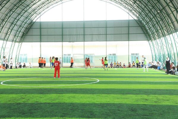 Футболистки из Намангана участвуют в состязаниях на кубок главы Службы госбезопасности. - Sputnik Узбекистан