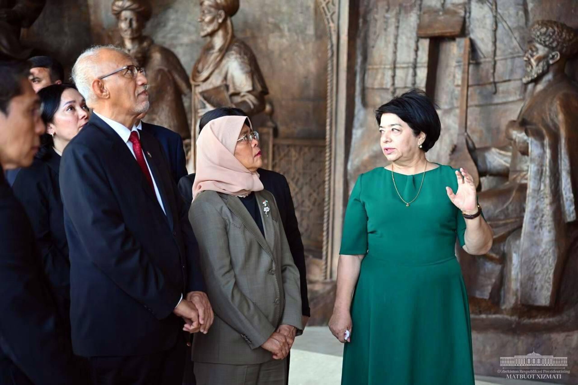 Prezident Singapura Xalima Yakub pribila v Uzbekistan s gosudarstvennim vizitom. - Sputnik O‘zbekiston, 1920, 23.05.2023