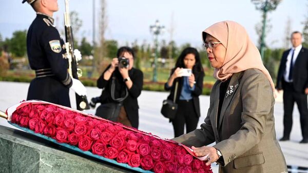 Президент Сингапура Халима Якуб прибыла в Узбекистан с государственным визитом. - Sputnik Узбекистан