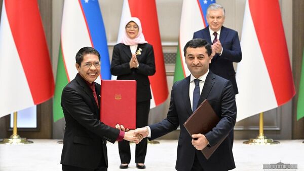 Церемония принятия двусторонних документов между Узбекистаном и Сингапуром. - Sputnik Узбекистан