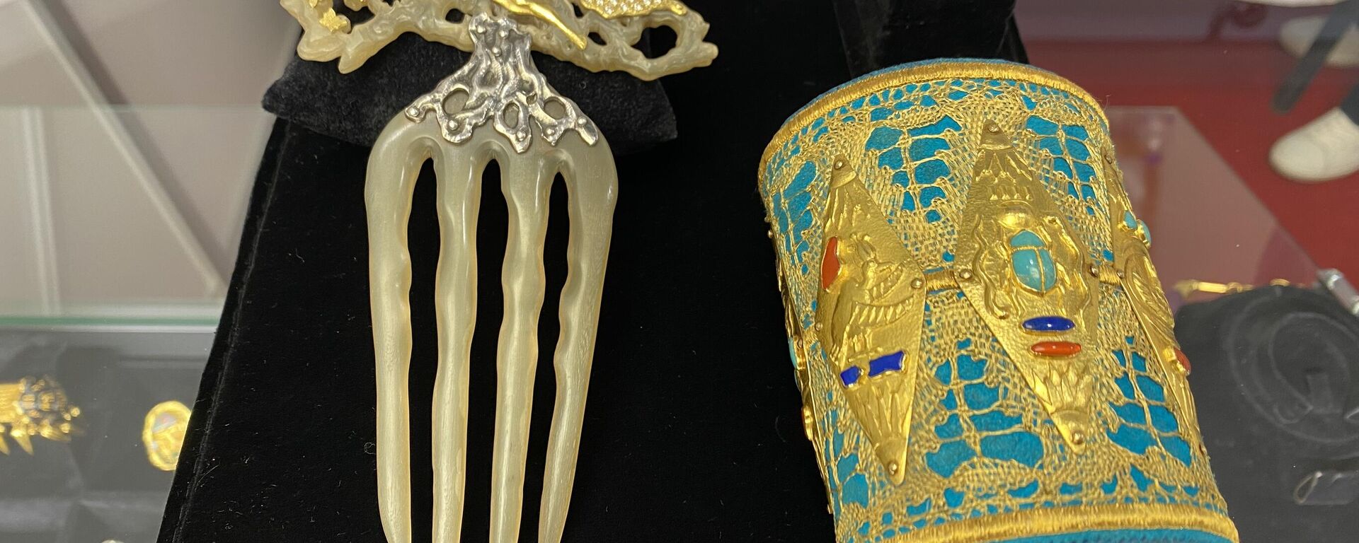  В Ташкенте проходит первая международная ювелирная выставка UZBEK JEWELLERY FAIR-2023 - Sputnik Ўзбекистон, 1920, 27.05.2023