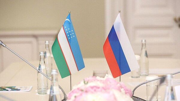 Флаги России и Узбекистана. - Sputnik Узбекистан