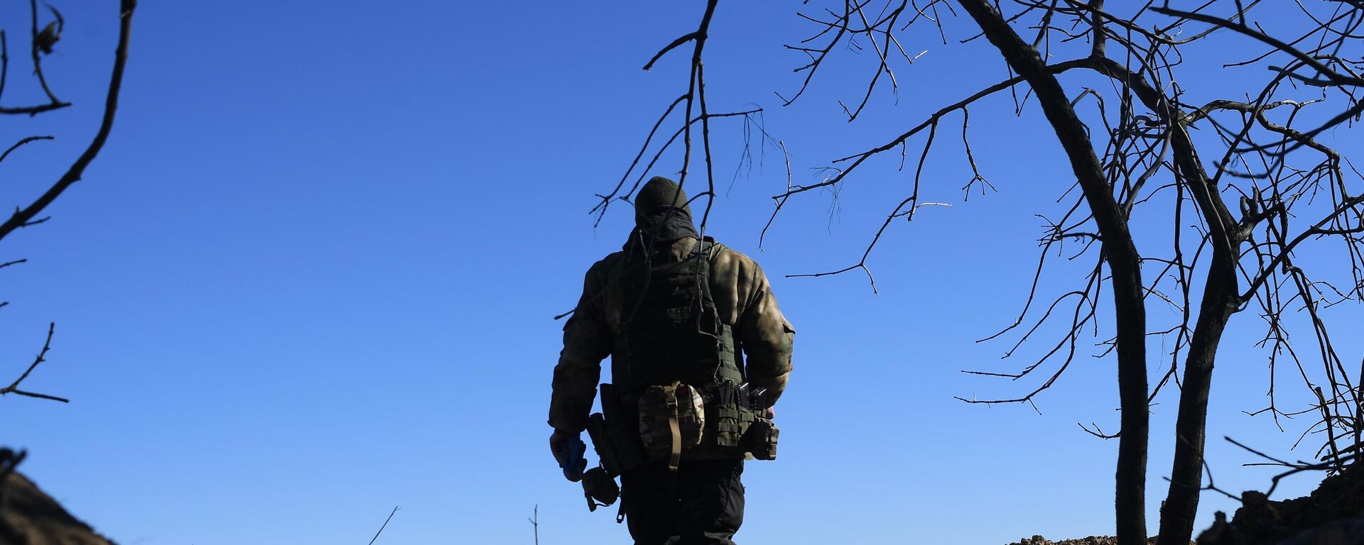 Boyevaya rabota motostrelkovix podrazdeleniy v zone SVO - Sputnik O‘zbekiston, 1920, 12.01.2026