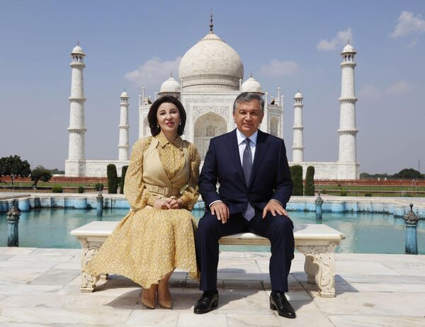 Президент Узбекистана Шавкат Мирзиёев со своей женой Зироат Мирзиёевой во время визита в Индию в 2018 году. - Sputnik Узбекистан