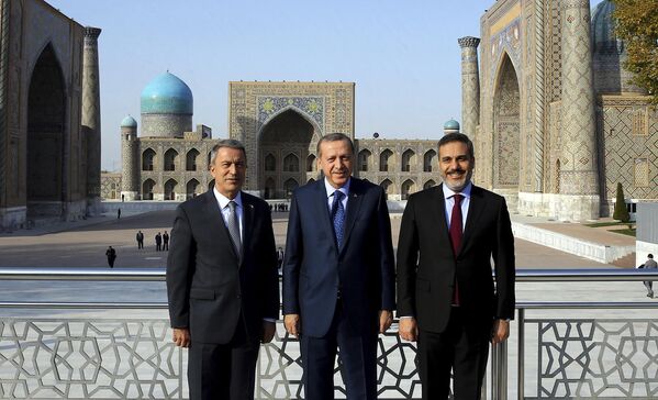 Turkiya prezidenti Samarqanddagi Registon maydonida, 2016-yil - Sputnik O‘zbekiston